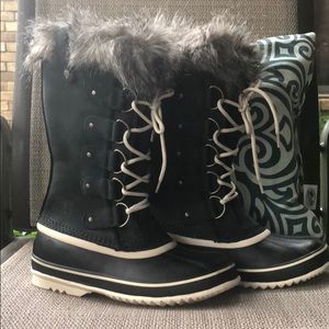 🛍Sale!! NWB Joan of arctic black boots